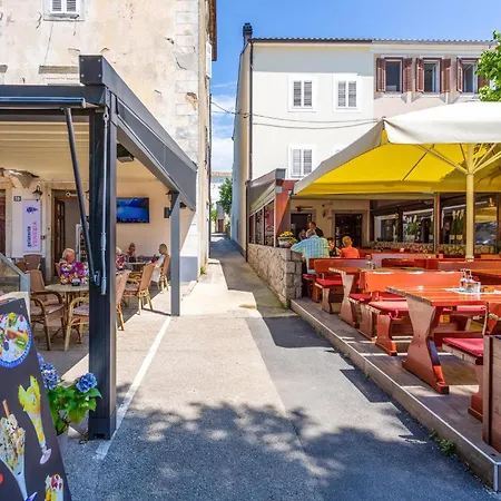 In דירה פונאנט